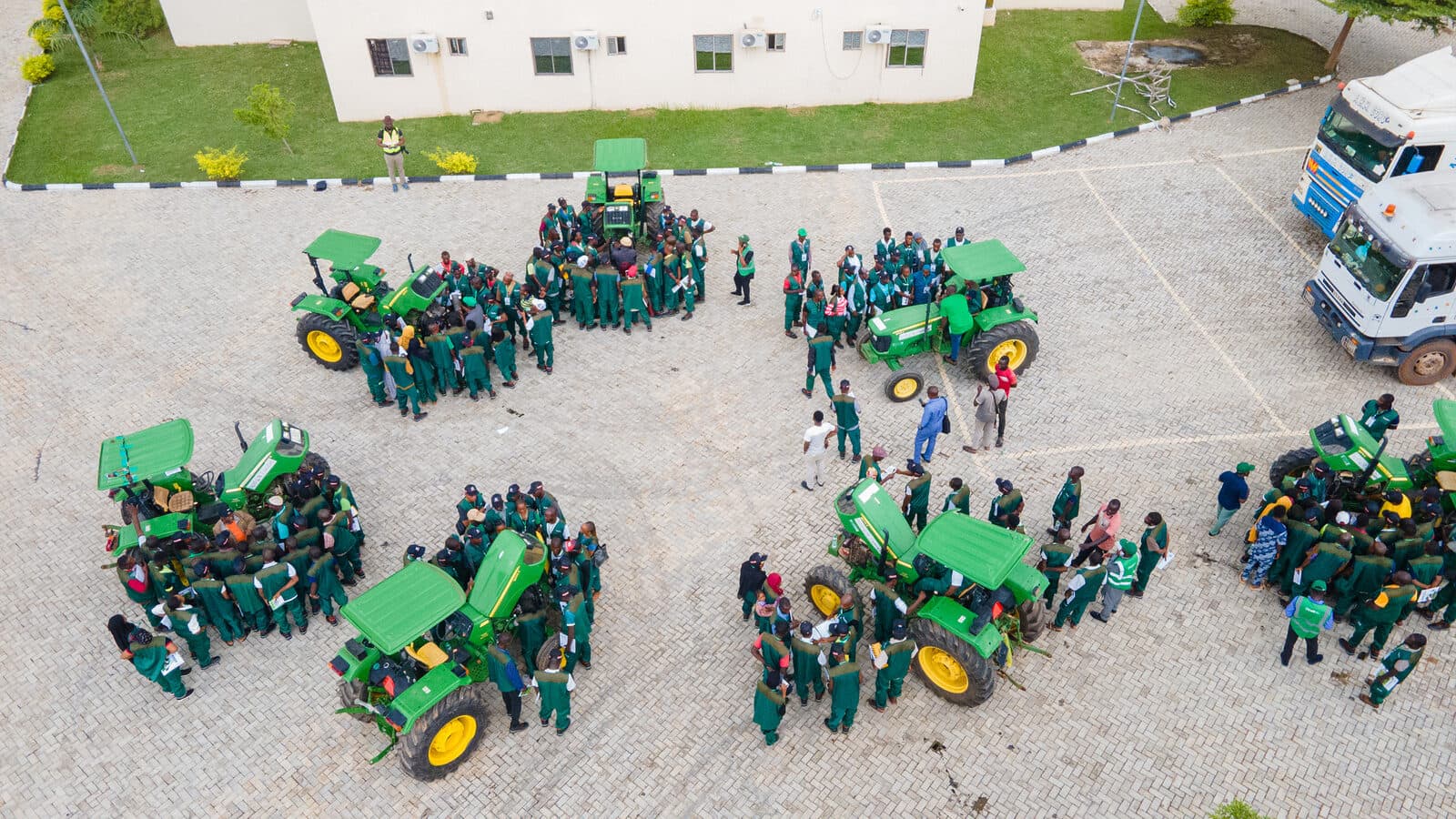 Six practical groups, six tractors